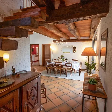 فيلة La Metairie *