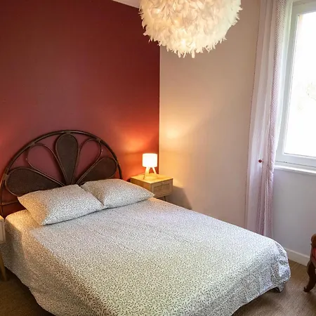 La Metairie Villa